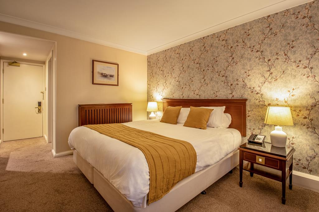 hollins hotel